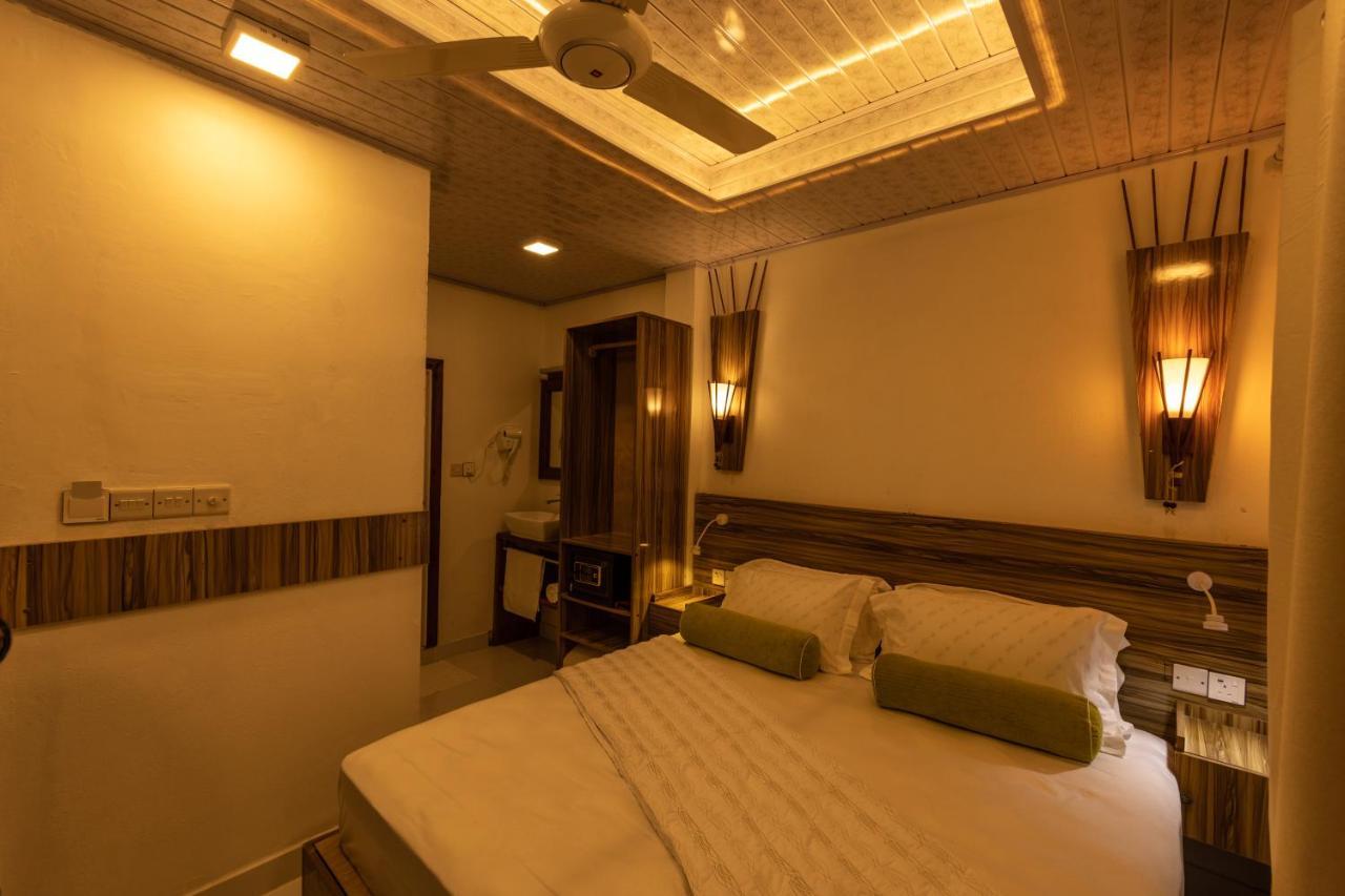 Hotel Batuta Maldives Fourson Thulusdhoo Exterior foto